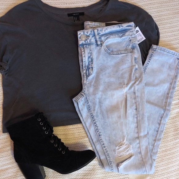 refuge Denim - Distressed Boyfriend Jeans